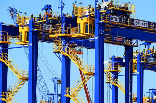 工程機械租賃 驅(qū)動現(xiàn)代經(jīng)濟發(fā)展的重要引擎